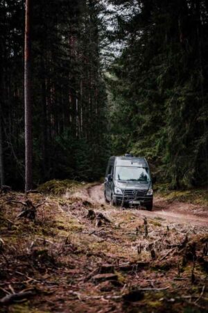 Sizing Up Your Options: The Informative Scoop on Leasing 2023’s Best Medium Vans