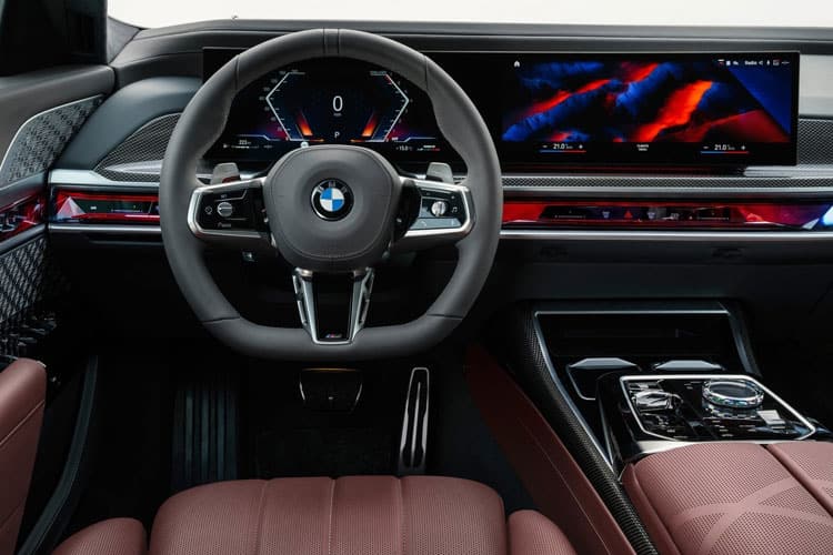 BMW 7 Series Saloon inside image