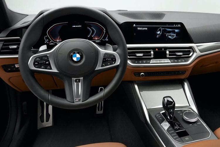 BMW 4 SERIES inside image