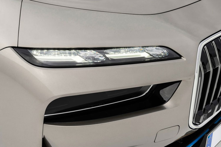 BMW i7 detail image