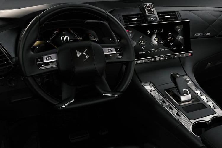Ds DS 7 inside image