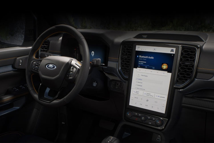 Ford RANGER inside image