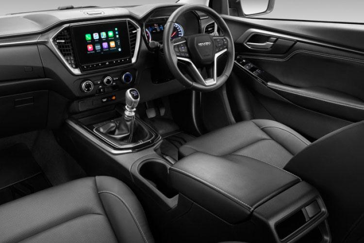 Isuzu D-MAX inside image