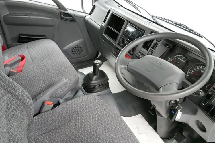 Isuzu Truck N35 inside image