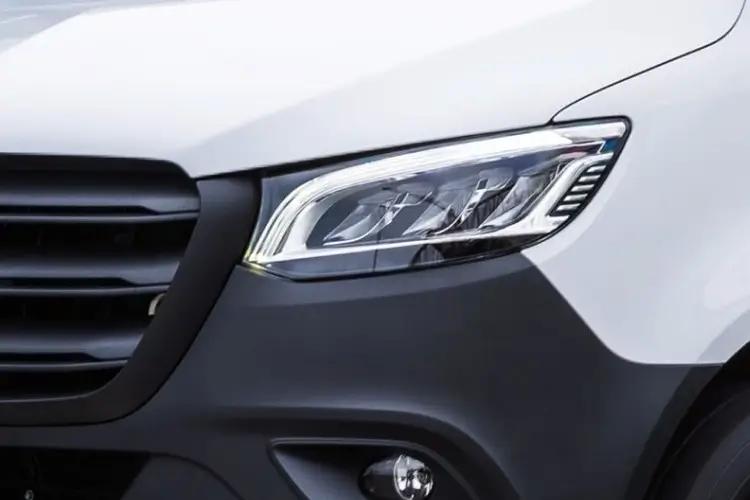 Mercedes-Benz SPRINTER detail image