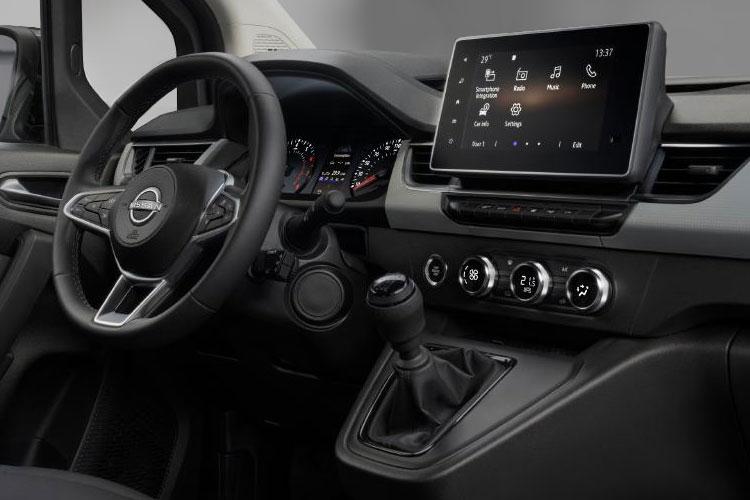Nissan Townstar L2 Electric 90kW Tekna Crew Van inside image