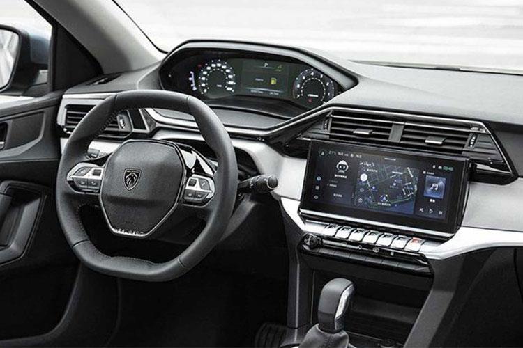 Peugeot 408 inside image