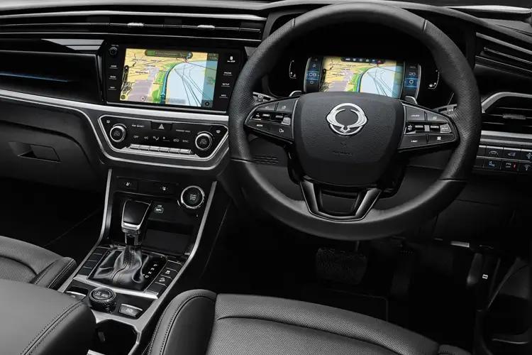 Ssangyong KORANDO inside image