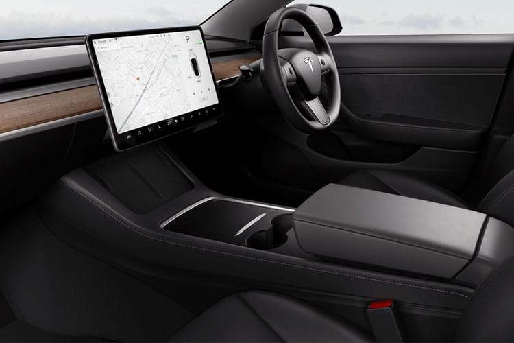 Tesla Model 3 Saloon inside image