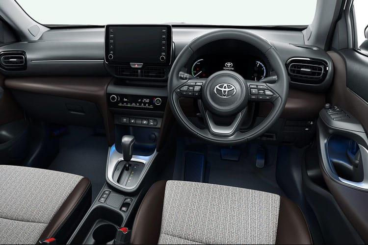 Toyota Yaris Cross Estate inside image