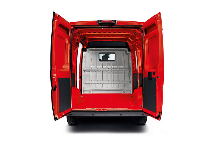Vauxhall MOVANO back image