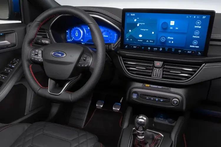 Ford Focus Estate inside image